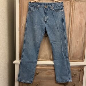 Wrangler Men’s Light Blue Cowboy Cut Slim Fit